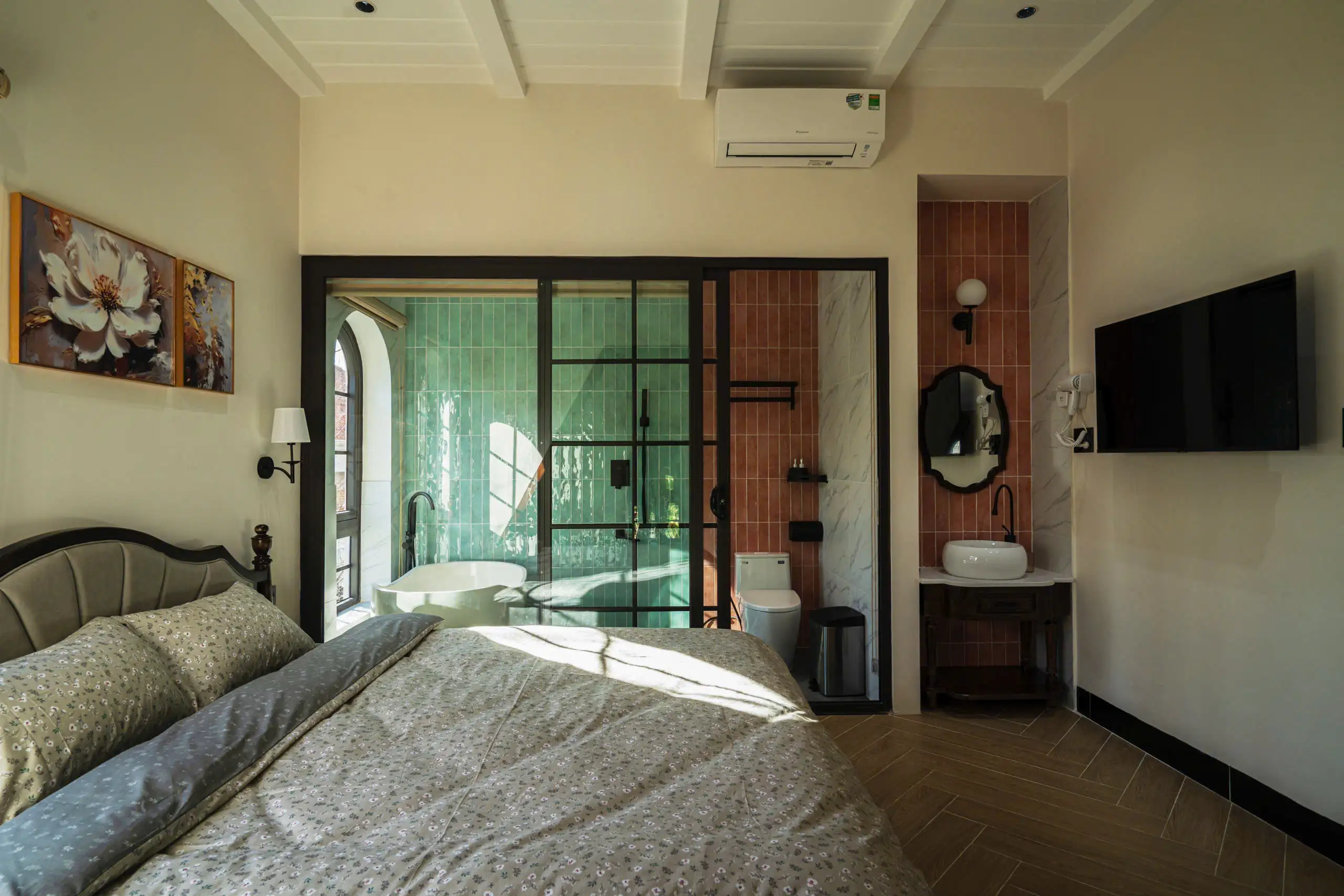 🌸 MỘT CHIẾC VILLA CHỈ CÁCH HỒ XUÂN HƯƠNG 900m và NGÀY TRUNG TÂM TP ĐÀ LẠT 🌸