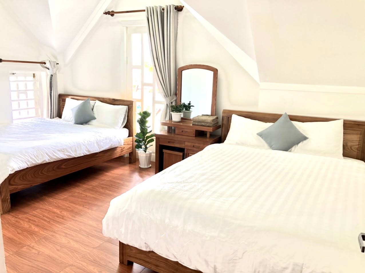 Nơi nghỉ ngơi lý tưởng cho những ai yêu không khí trong lành và nét đẹp mộng mơ của Thành Phố Đà Lạt.